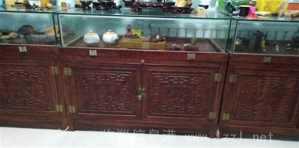 轉(zhuǎn)讓文玩柜臺(tái)