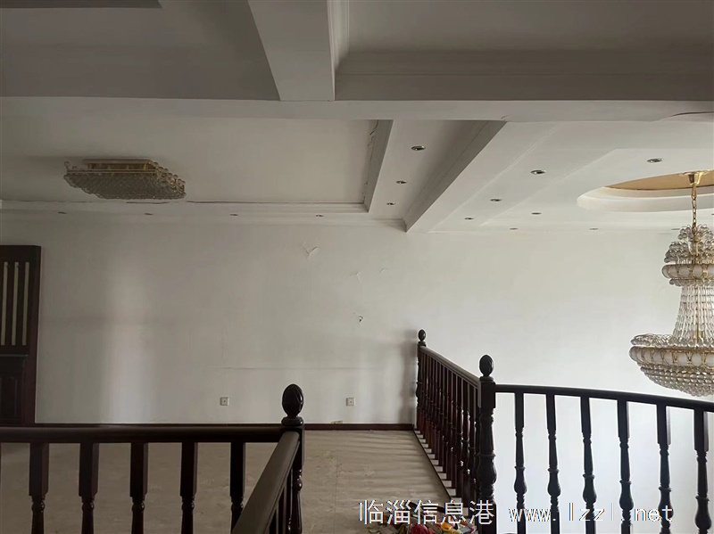 超級(jí)豪宅278平送130閣樓加100室外露臺(tái)